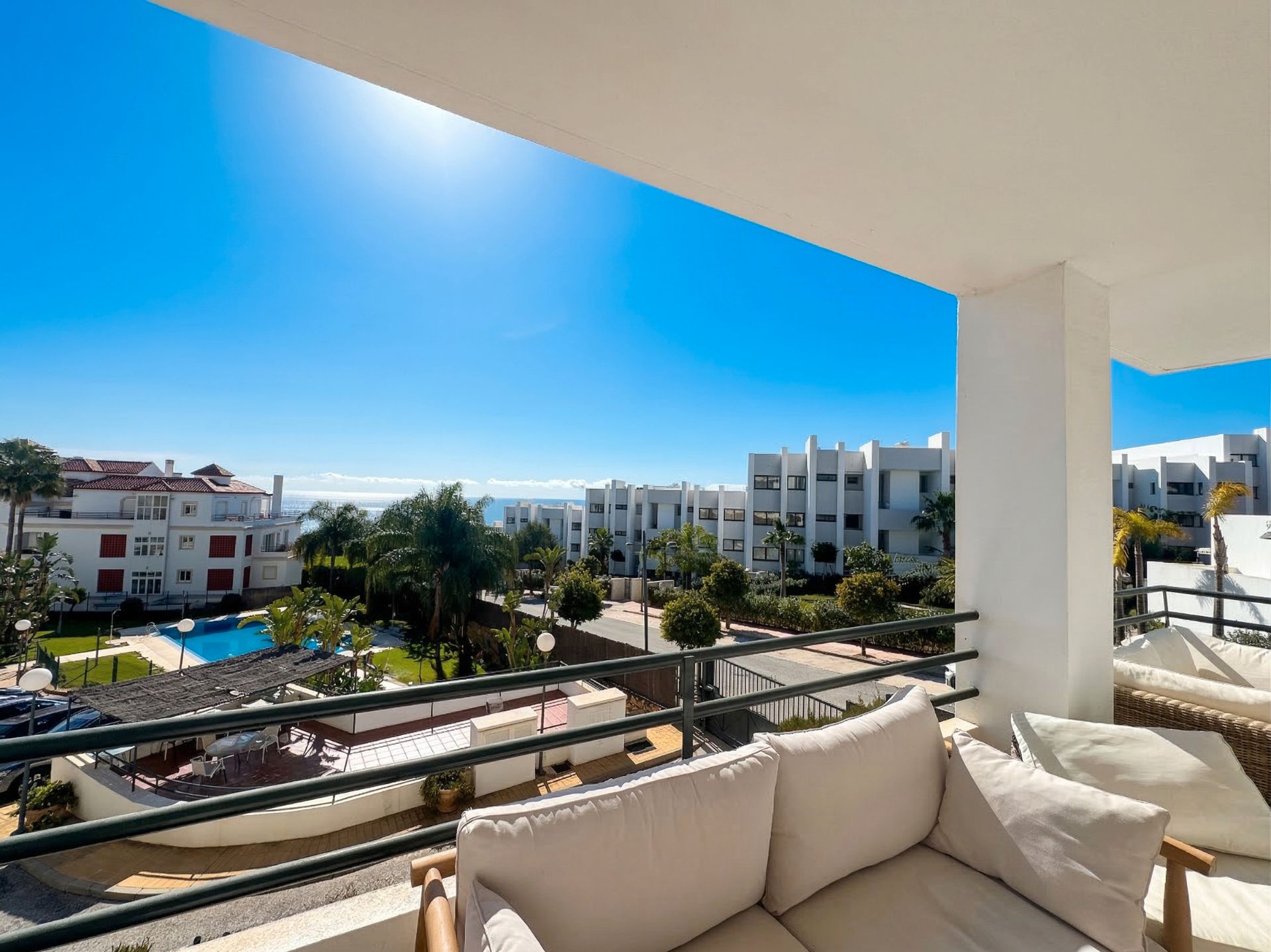 Vista exterior de Apartamento en venta en Manilva con Aire acondicionado, Calefacción y Terraza