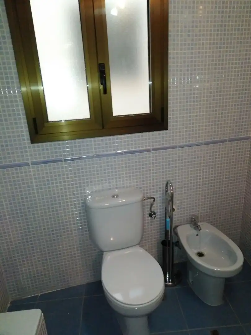 Bathroom of Flat for sale in Alcázar de San Juan  with Air Conditioner, Heating and Terrace