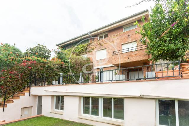 Casa adosada en Alquiler en Carrer Josep Puigoriol en Teià