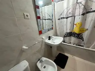 Badezimmer von Wohnung zur Miete in Vega de Infanzones mit Heizung, Parkett und Terrasse