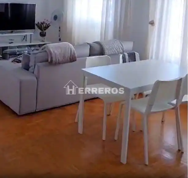 Menjador de Apartament en venda en Albelda de Iregua amb Calefacció, Parquet i Traster