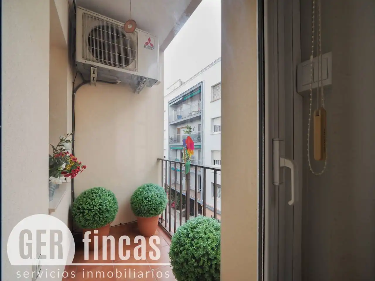 Flat with terrace for sale in Calle Nicolau Talló, imagen 7