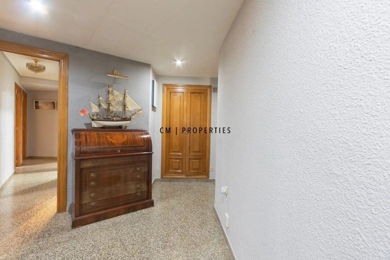 Flat for sale in Valencia  with Air Conditioner, Heating and Terrace