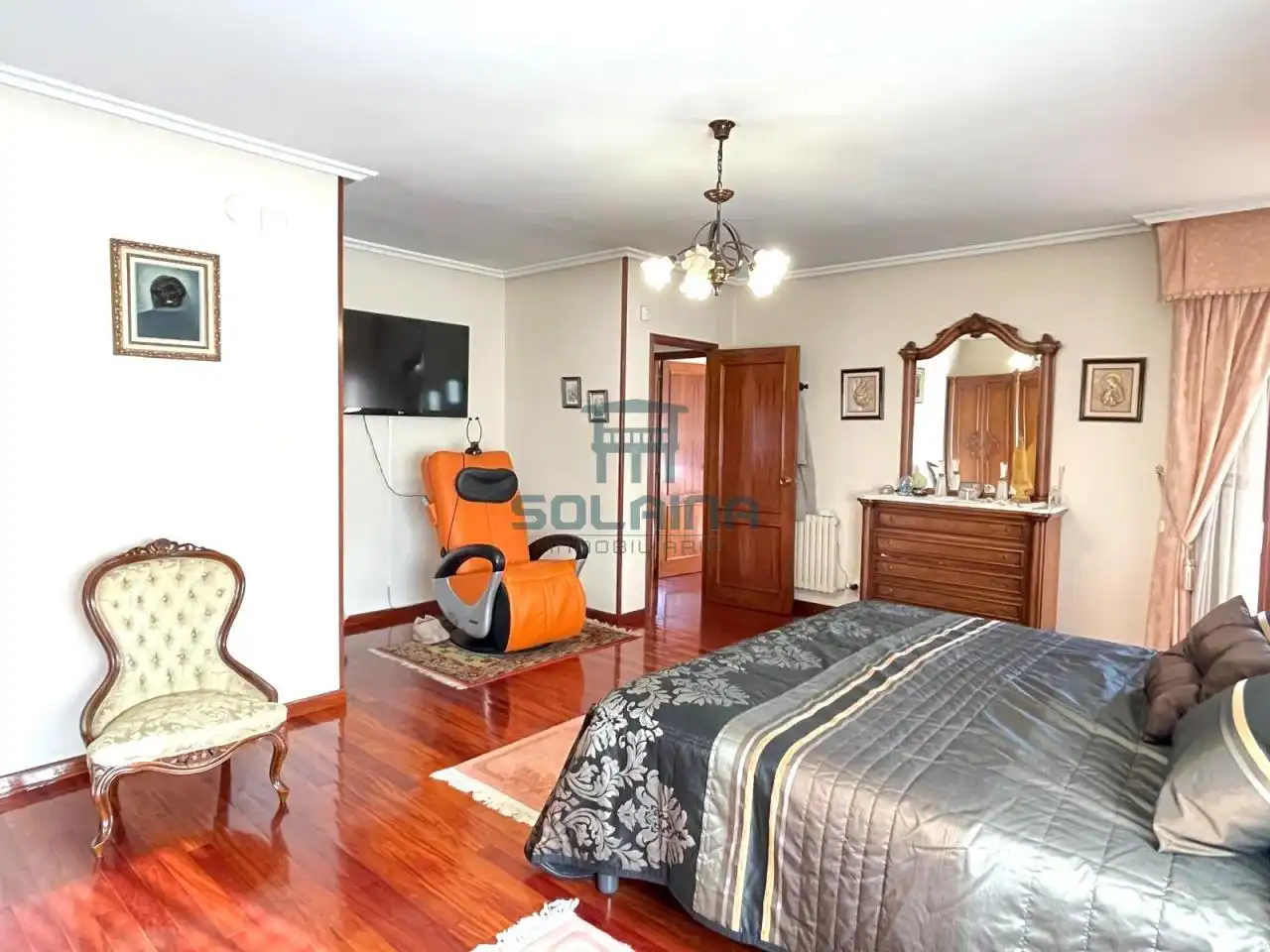Habitación de Casa o chalet en venta en Ourense Capital  con Calefacción, Jardín privado y Terraza