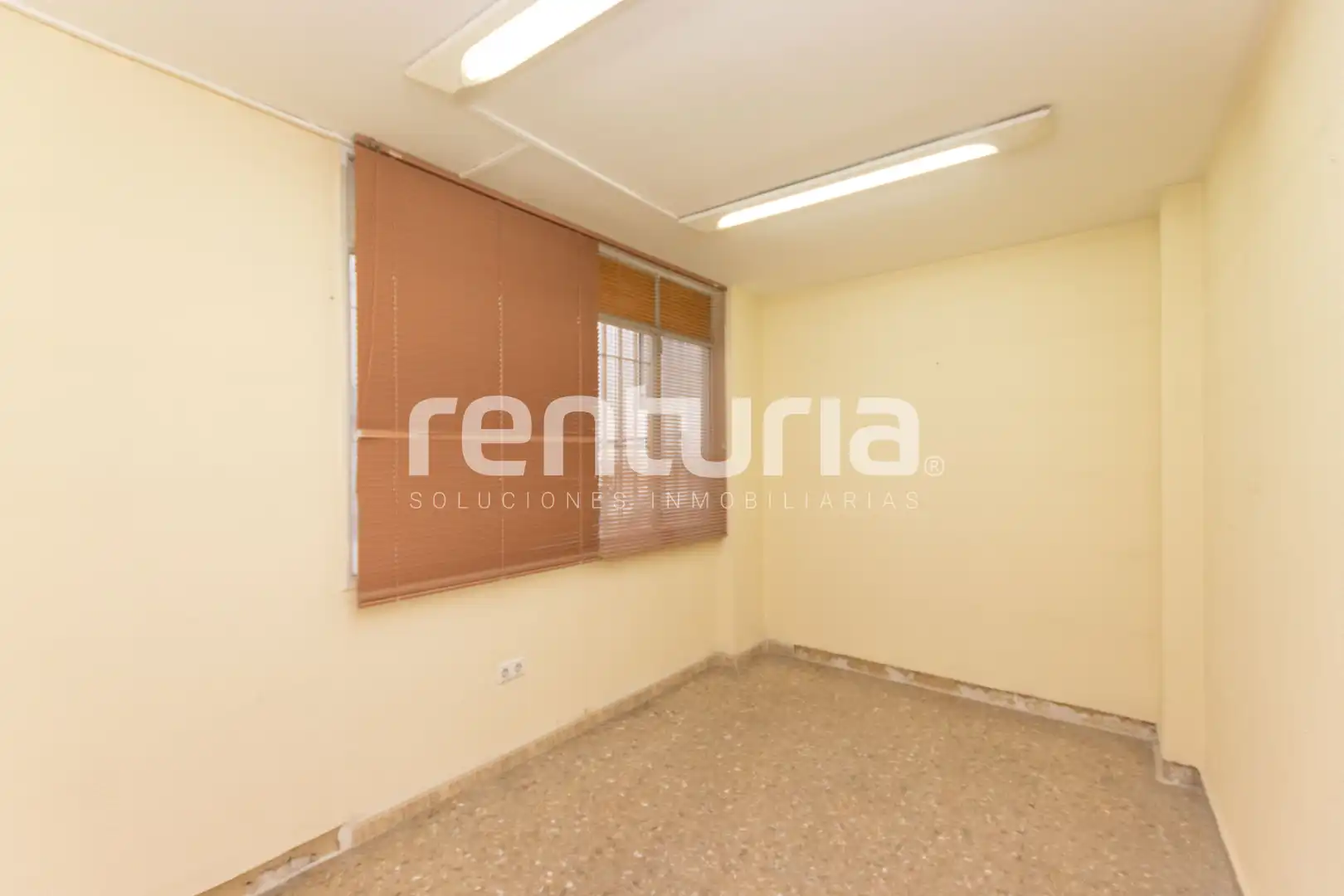 Büro mit Terrasse zur Miete in Carrer de les Garrigues, imagen 18