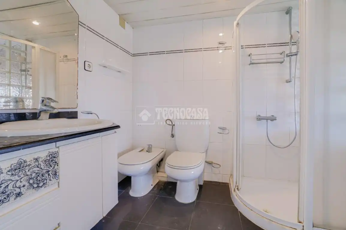Baño de Piso en venta en Sant Boi de Llobregat con Calefacción, Parquet y Balcón