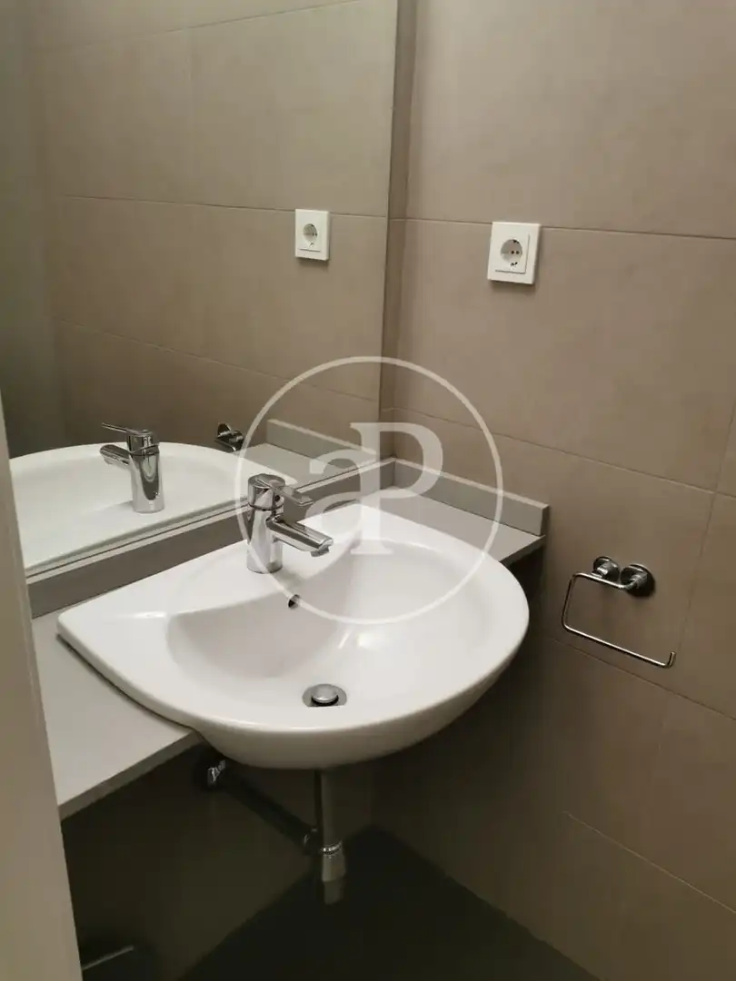 Bany de Loft de lloguer en Xirivella amb Aire condicionat, Calefacció i Moblat