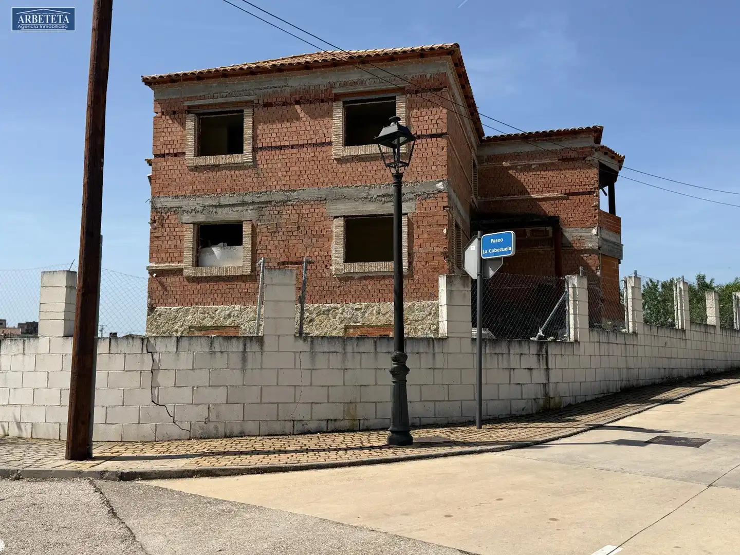 Vista exterior de Casa adosada en venda en Yebes