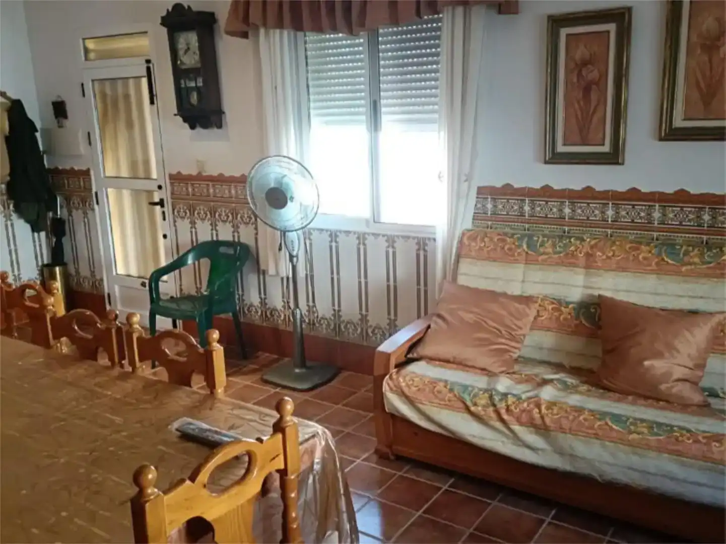 Wohnzimmer von Einfamilien-Reihenhaus zum Verkauf in Corral-Rubio