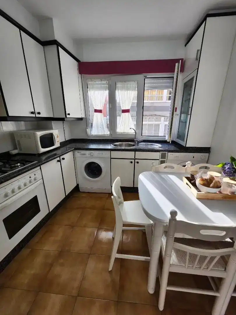 Küche von Wohnung zur Miete in Laxe