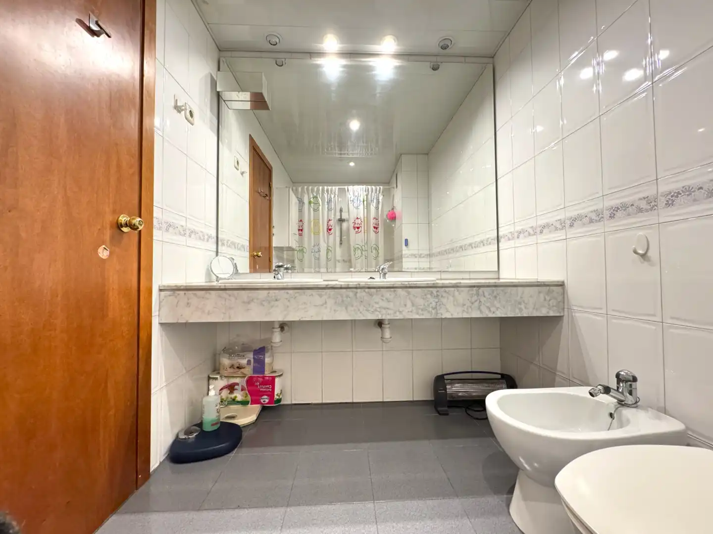 Baño de Piso en venta en Terrassa con Aire acondicionado, Calefacción y Amueblado