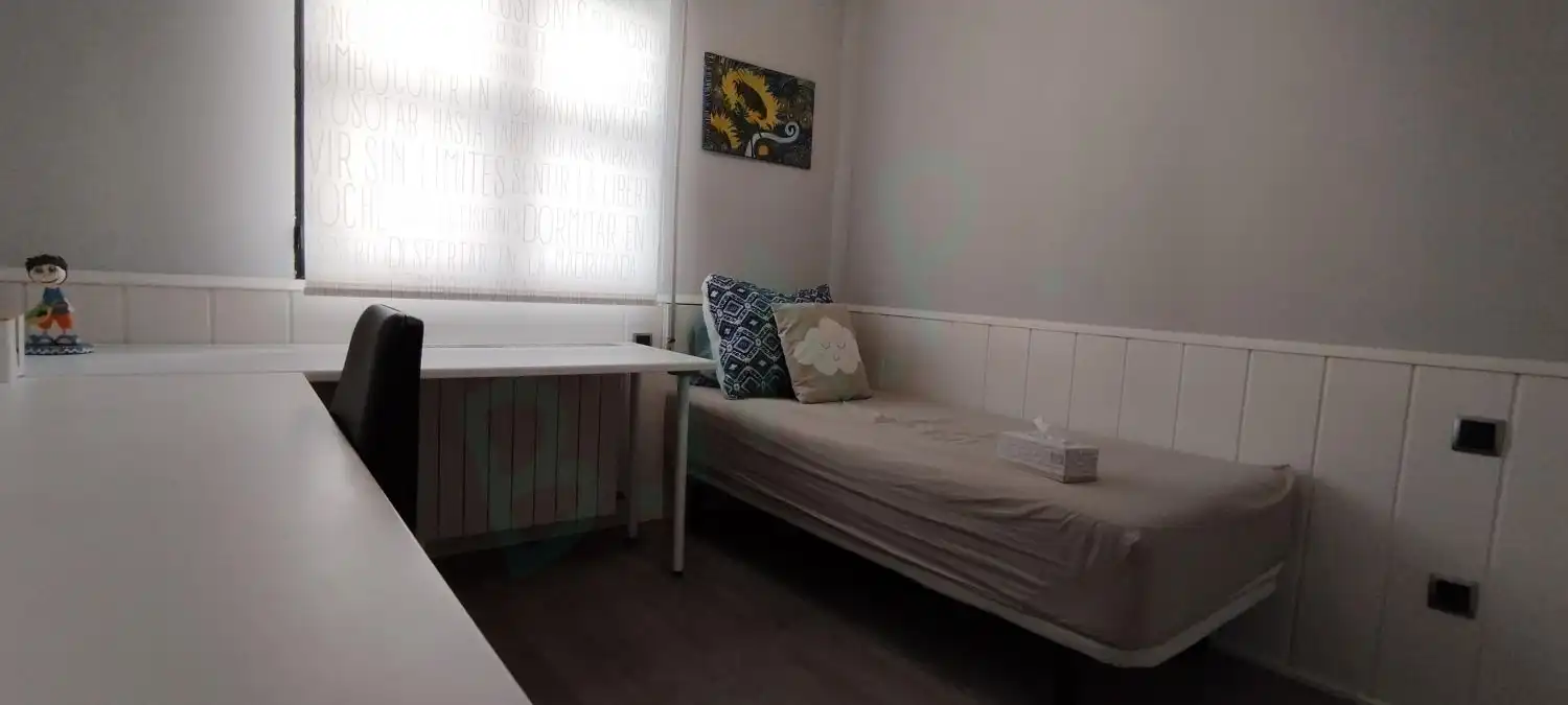 Schlafzimmer von Einfamilien-Reihenhaus zur Miete in Albacete mit Klimaanlage, Heizung und Terrasse