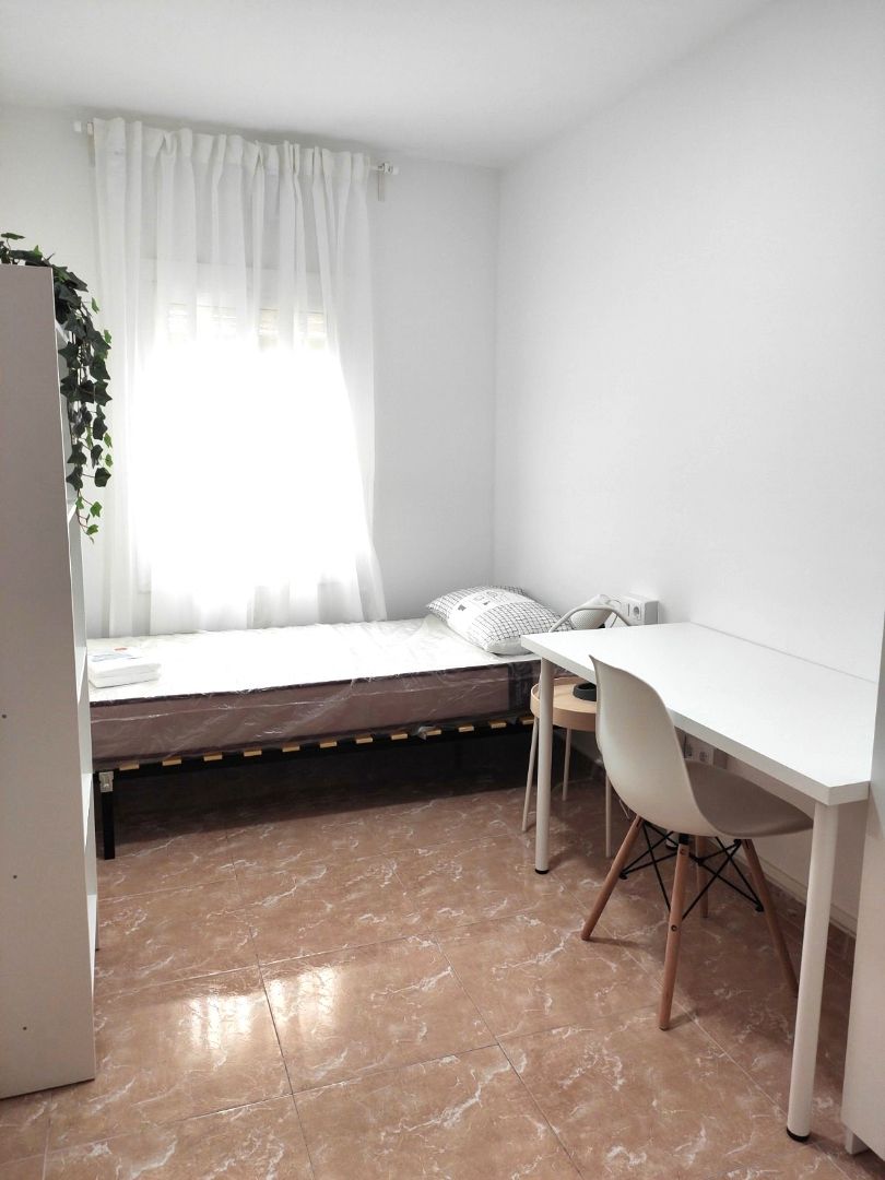 Flat to share in Lloreda