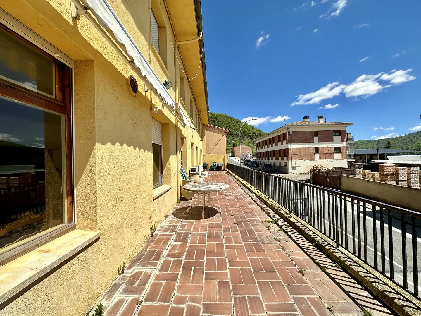 Exterior view of Buildings for sale in Santa Maria de Besora