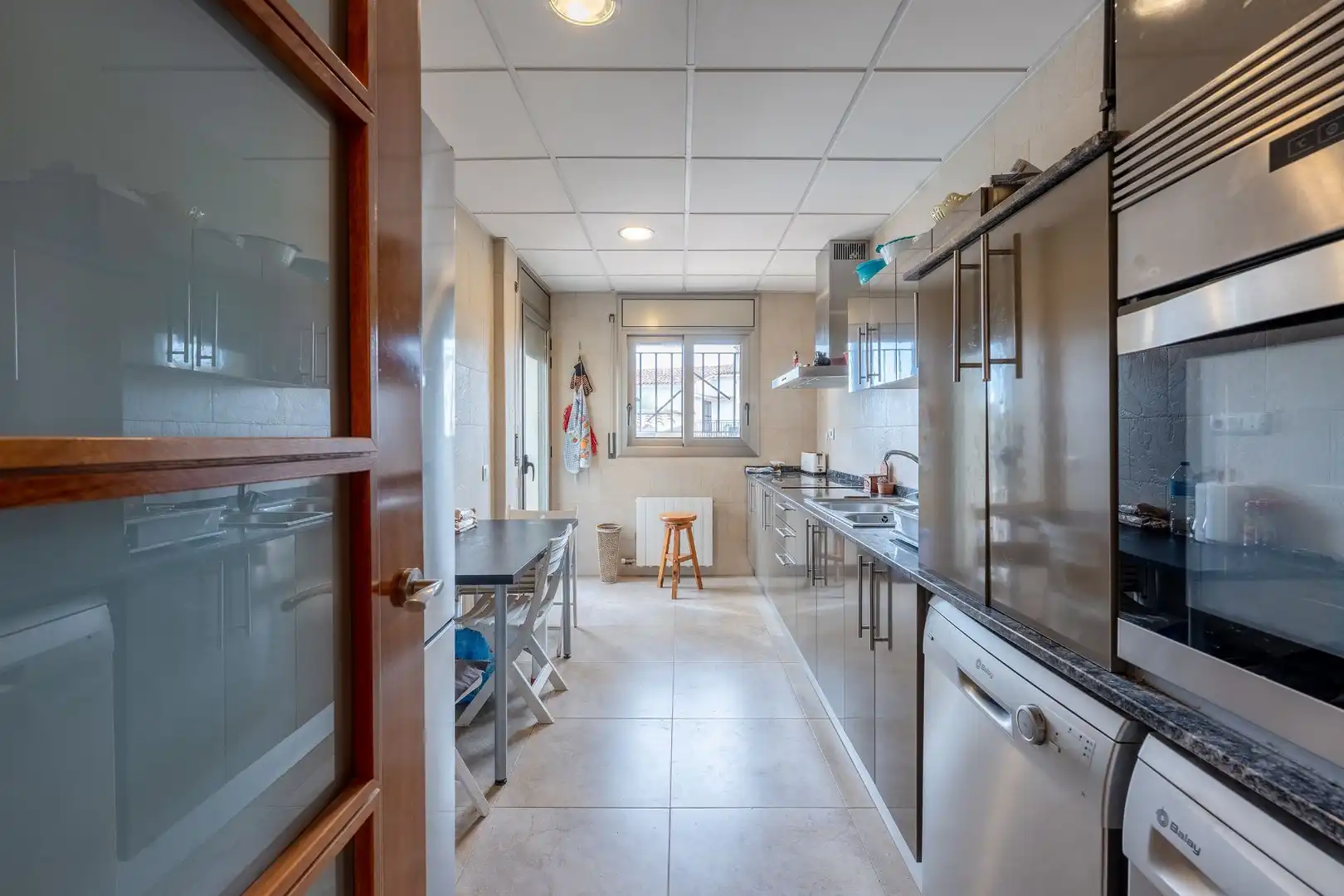 Cuina de Casa o xalet en venda en Calafell amb Calefacció, Jardí privat i Terrassa