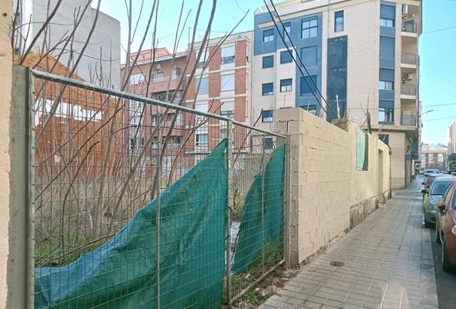 Terreno residencial en Venta en Ensanche - Parque del Oeste