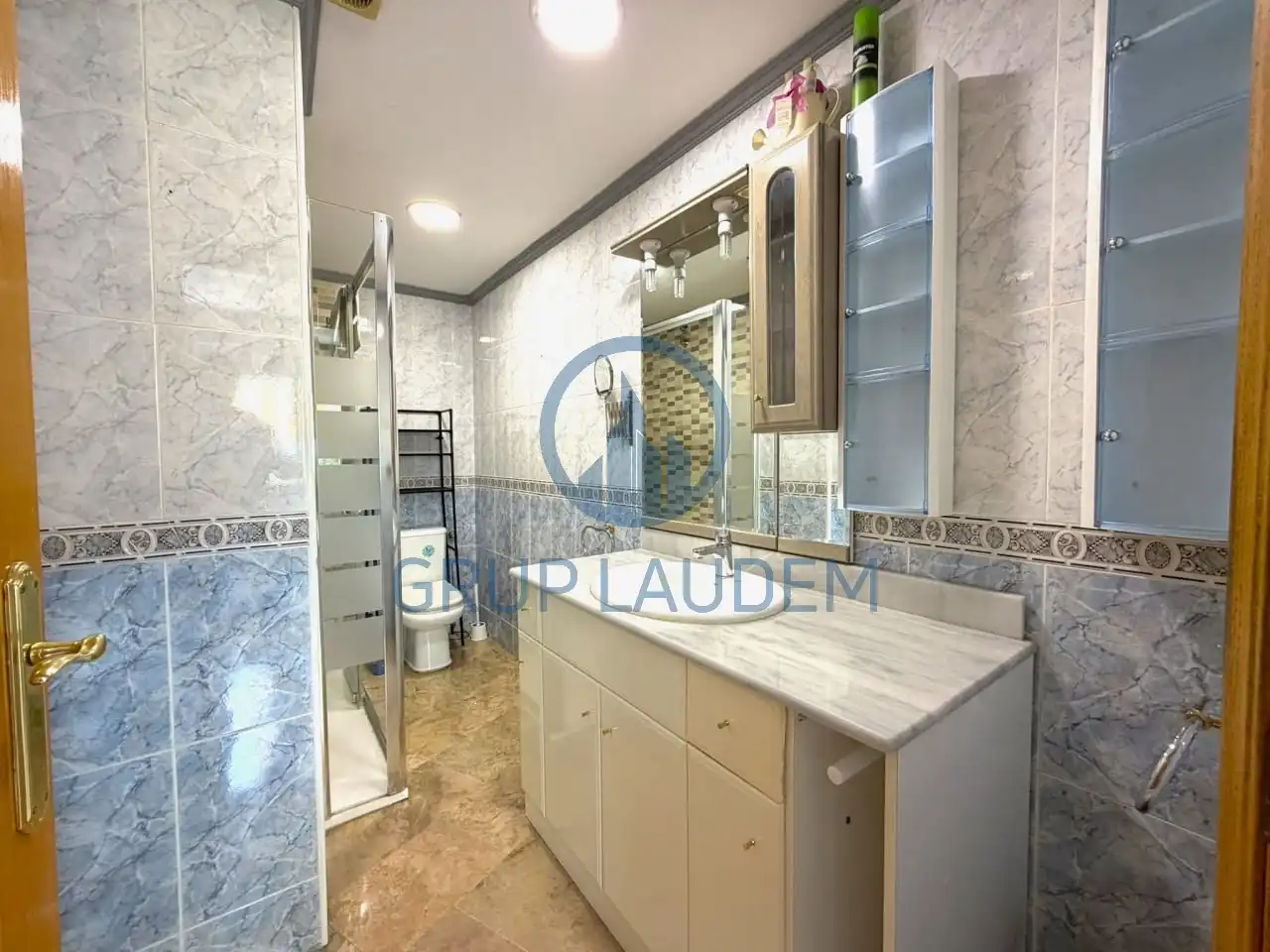Bathroom of Flat for sale in Mataró  with Air Conditioner, Heating and Oven