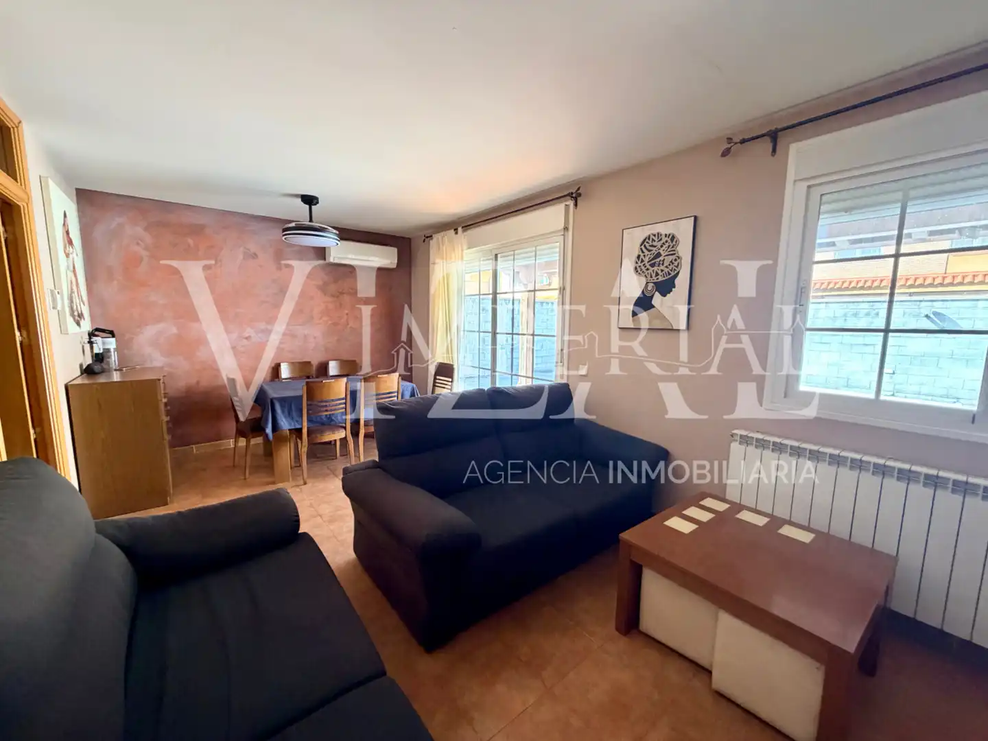 Sala de estar de Casa adosada en venta en Argés con Aire acondicionado, Calefacción y Amueblado