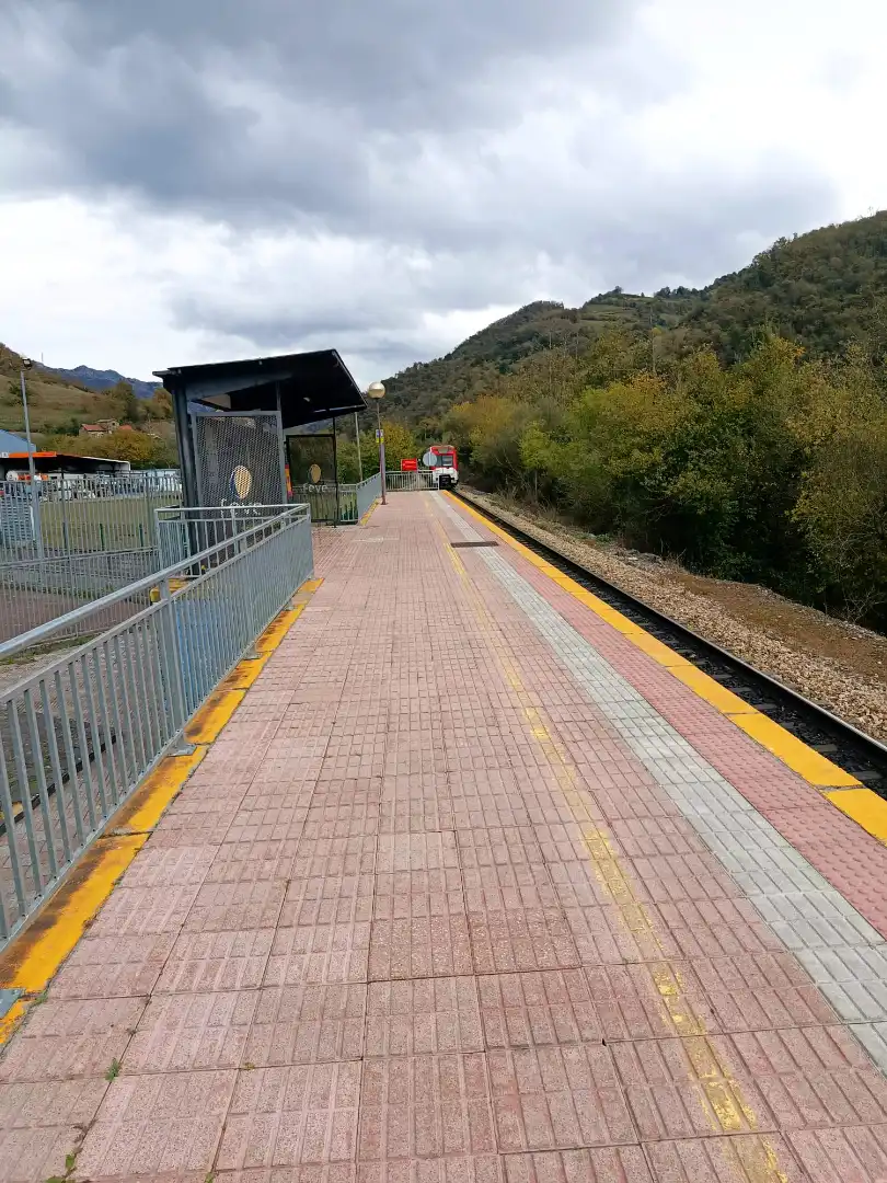 Vista exterior de Piso en venta en Aller con Calefacción, Trastero y Amueblado