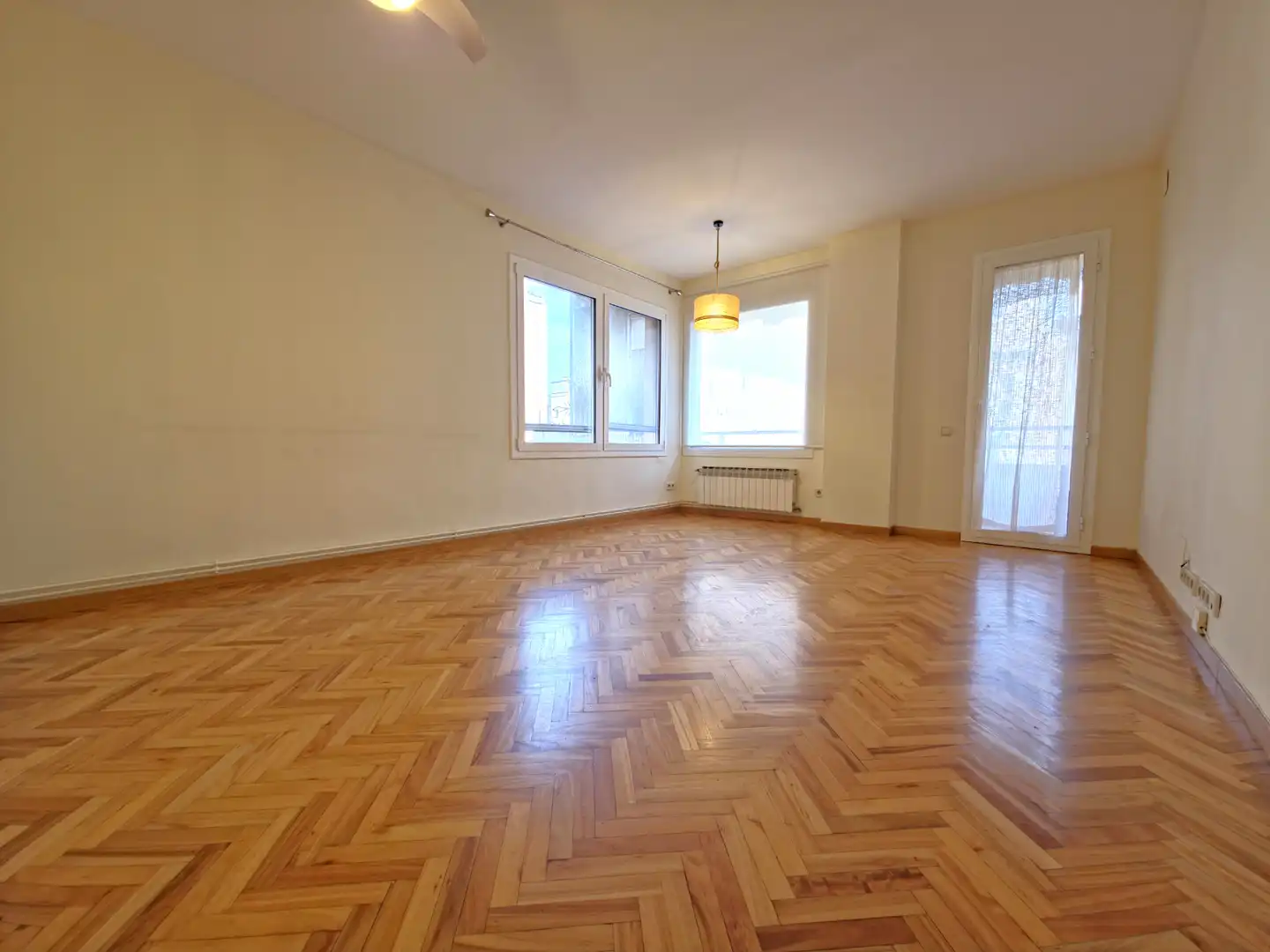 Flat with balcony for sale in Carrer de la Nació, imagen 2