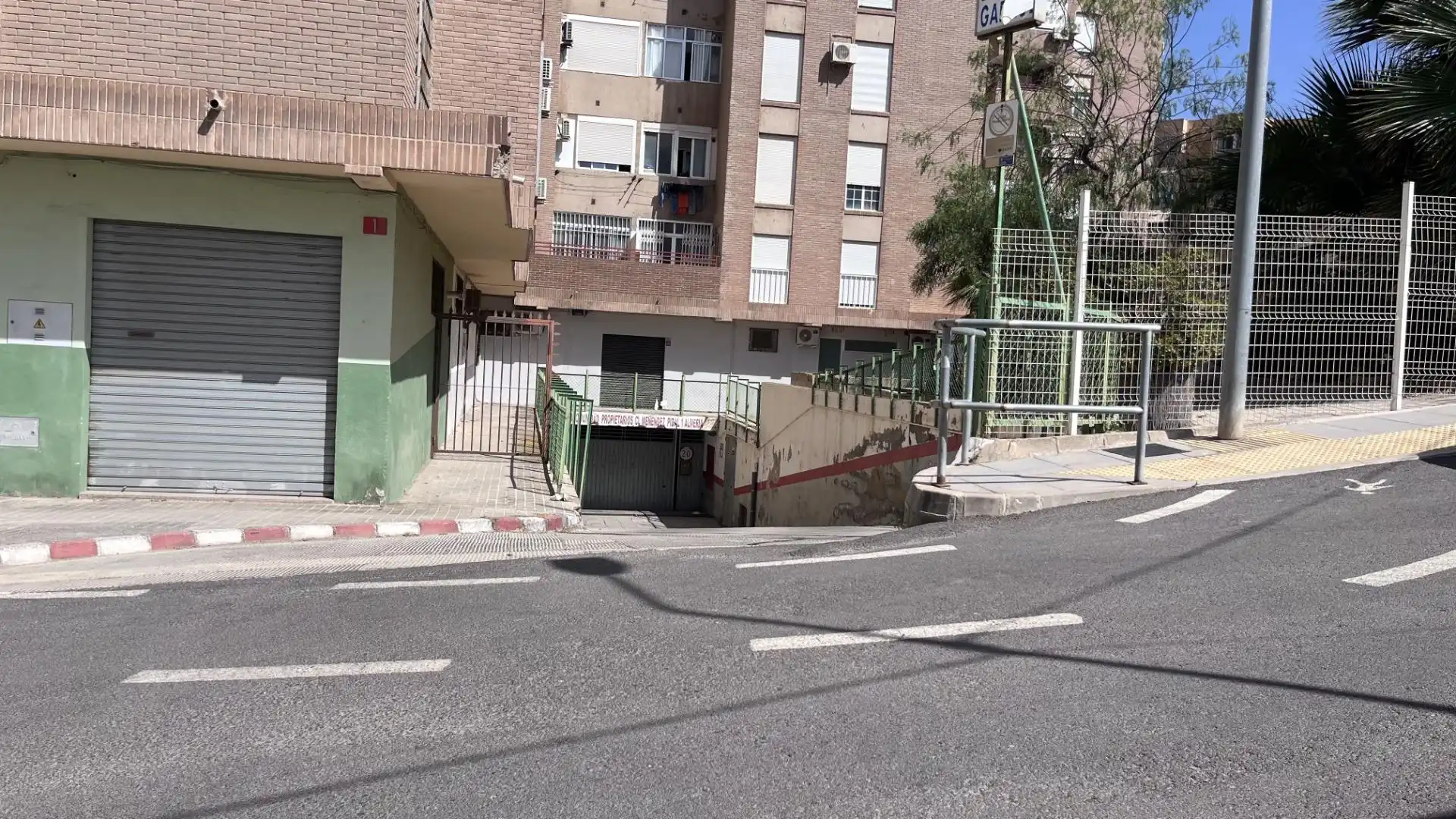 Vista exterior de Garaje en venta en Almería
