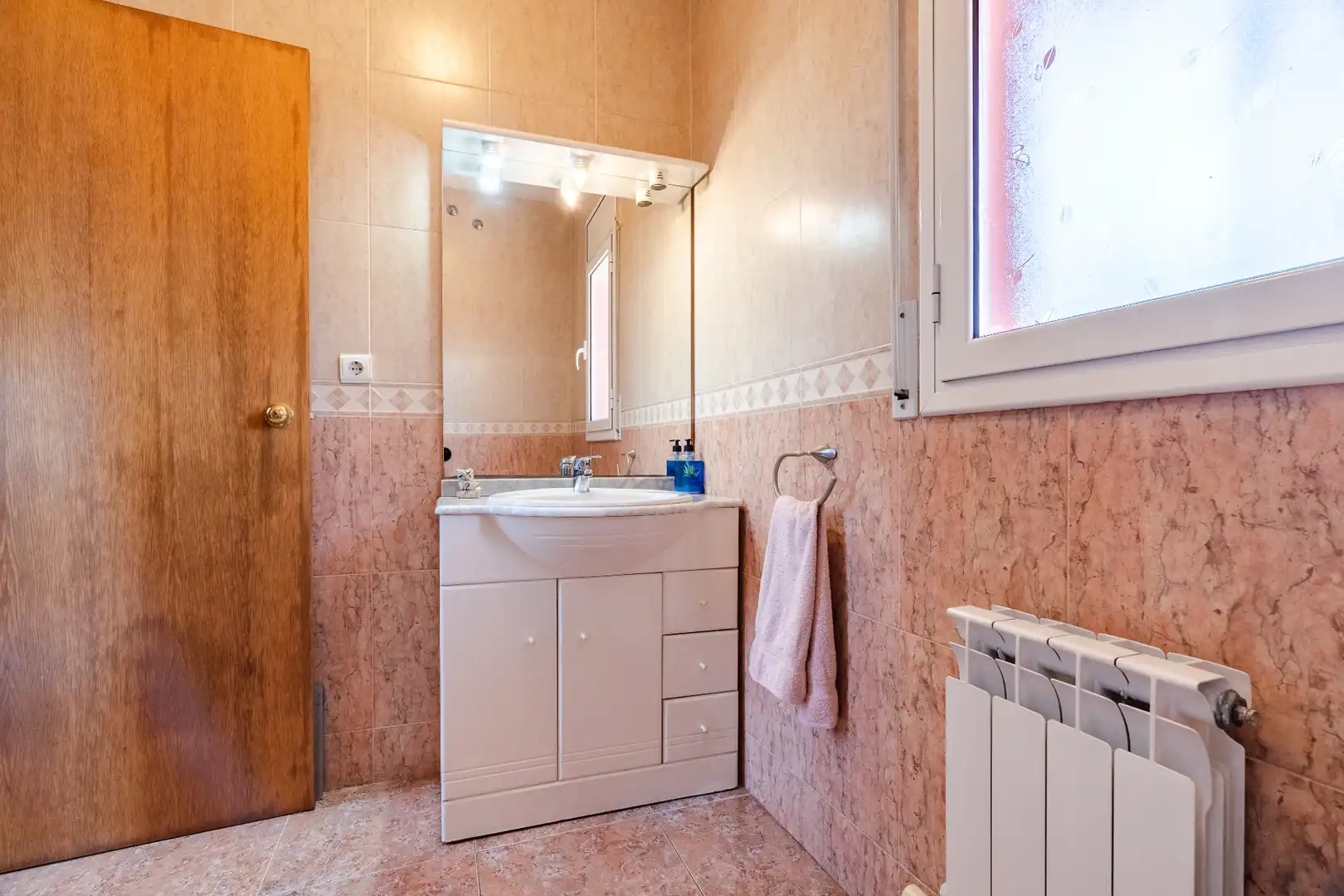 Bathroom of Houses for sale in La Secuita  with Air Conditioner, Heating and Private garden