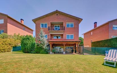 Exterior view of House or chalet for sale in Aranguren  with Air Conditioner, Heating and Private garden