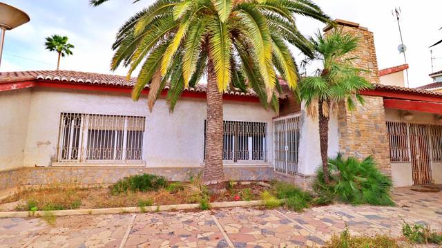 Casa-chalet en Venta en Ciutat Jardí - Torreta Verdí