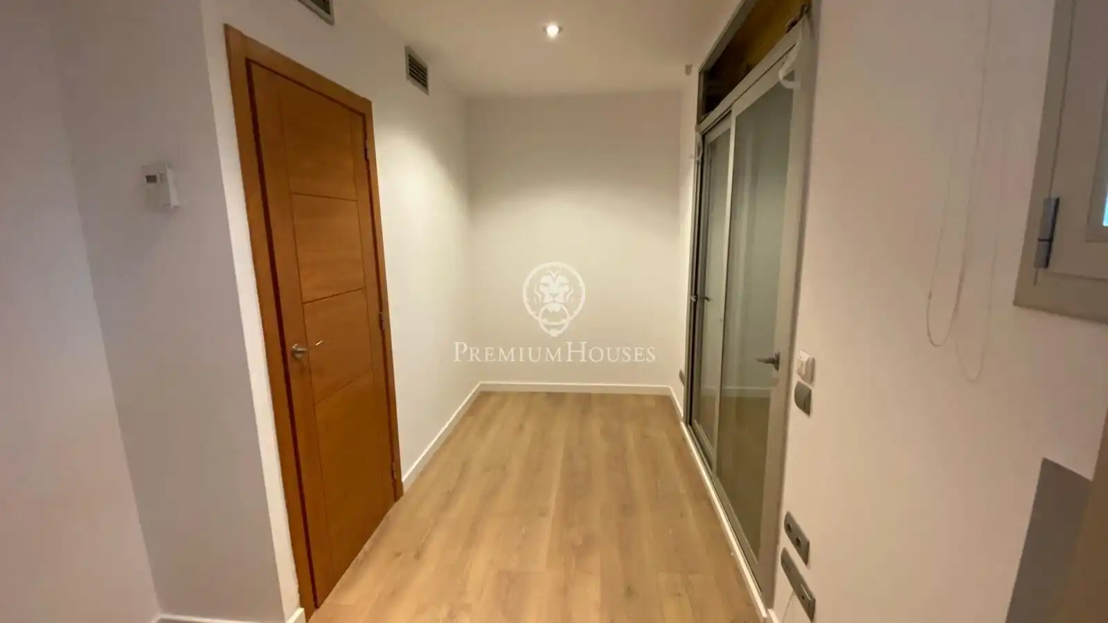Piso en venta en Barcelona con Jardín privado, Terraza y Trastero