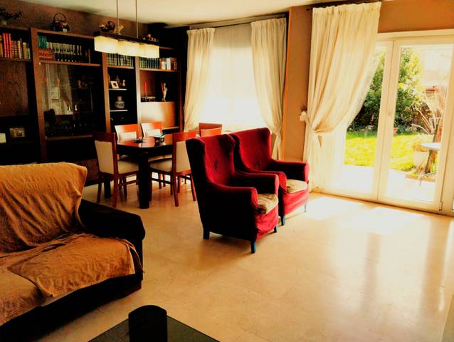 Casa adosada en Venta en Calle Pablo Picasso en La Pizarra