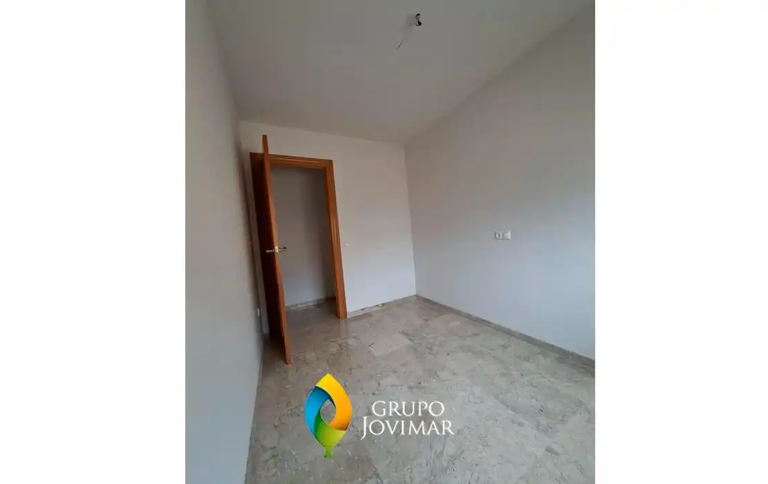 Schlafzimmer von Wohnung zum Verkauf in Benalúa