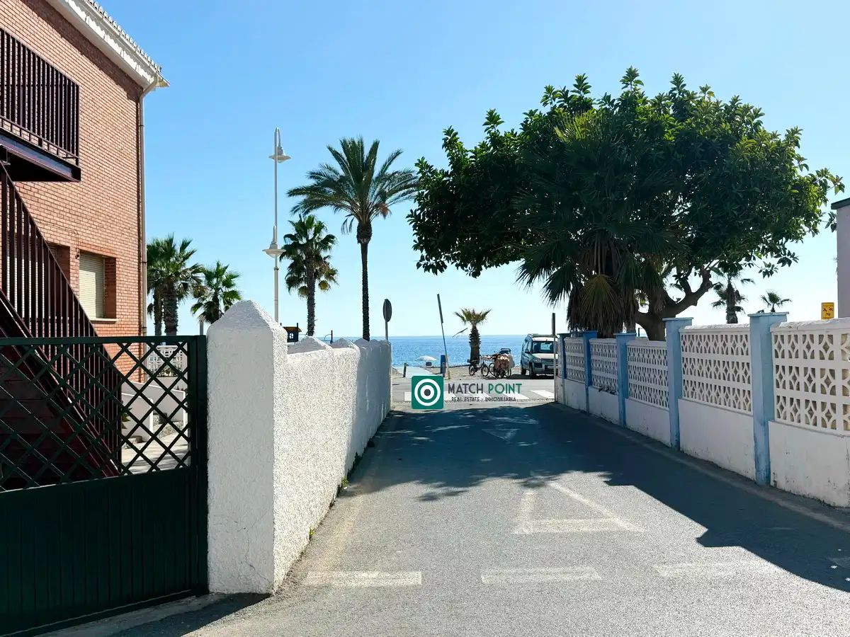 Vista exterior de Casa o chalet en venta en Almuñécar
