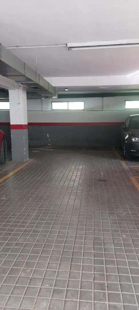Einzelparkplatz mit Aufzug zum Verkauf in Calle Villavieja, imagen 4