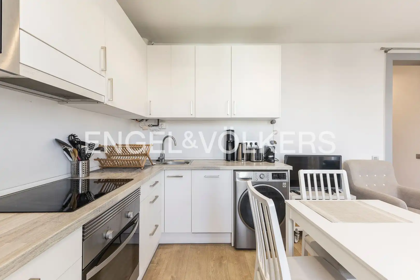 Kitchen of Flat for sale in Barcelona  with Air Conditioner, Heating and Balcony