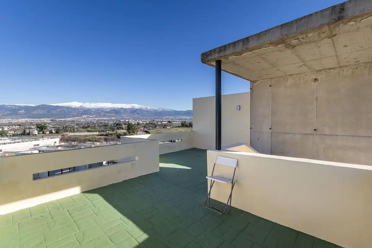 Terraza de Casa adosada en venta en Las Gabias con Piscina comunitaria