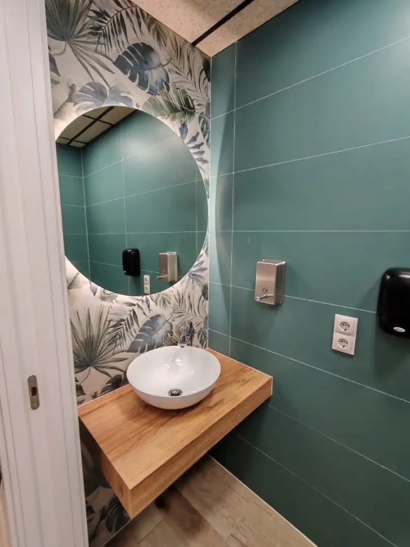 Badezimmer von Geschaftsraum zur Miete in Lliçà d'Amunt mit Klimaanlage, Heizung und Terrasse