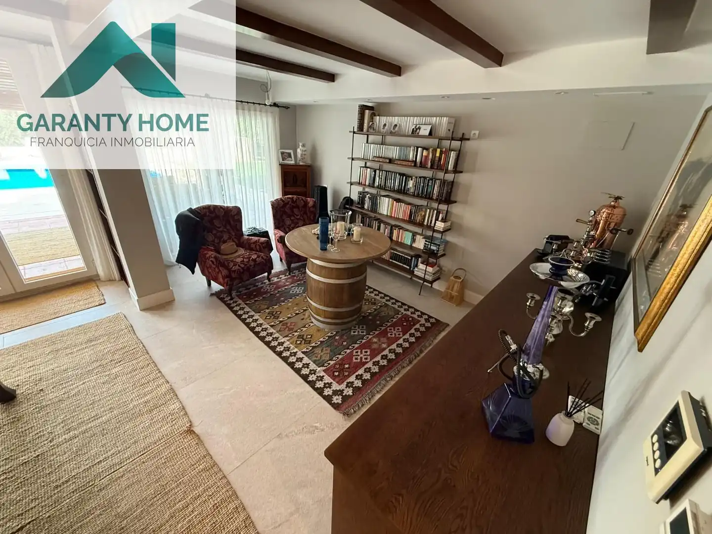 Sala de estar de Casa adosada en venta en Layos con Aire acondicionado, Calefacción y Jardín privado