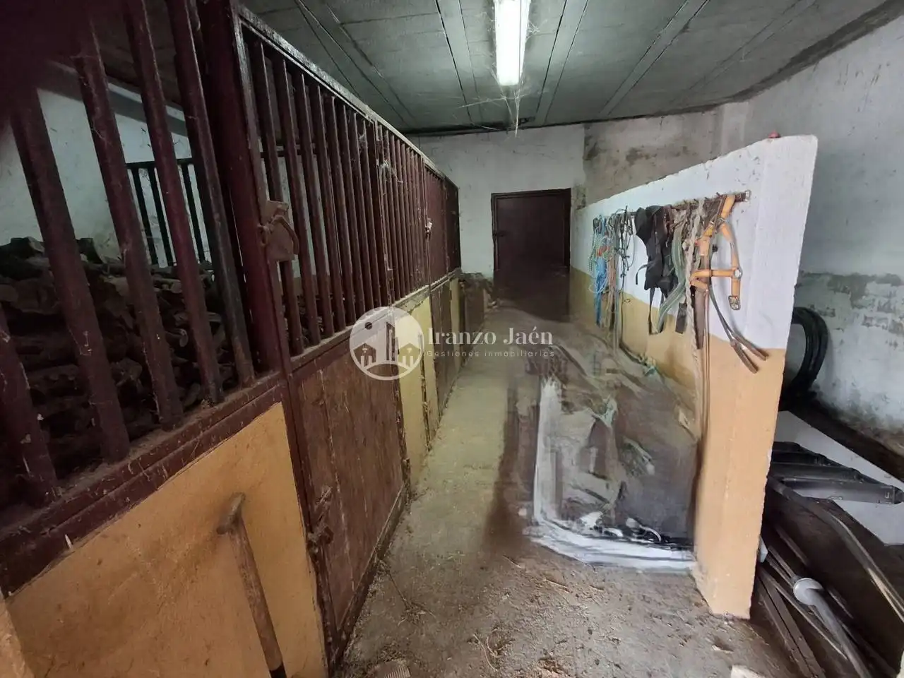 Houses for sale in Jaén  with Air Conditioner, Heating and Private garden
