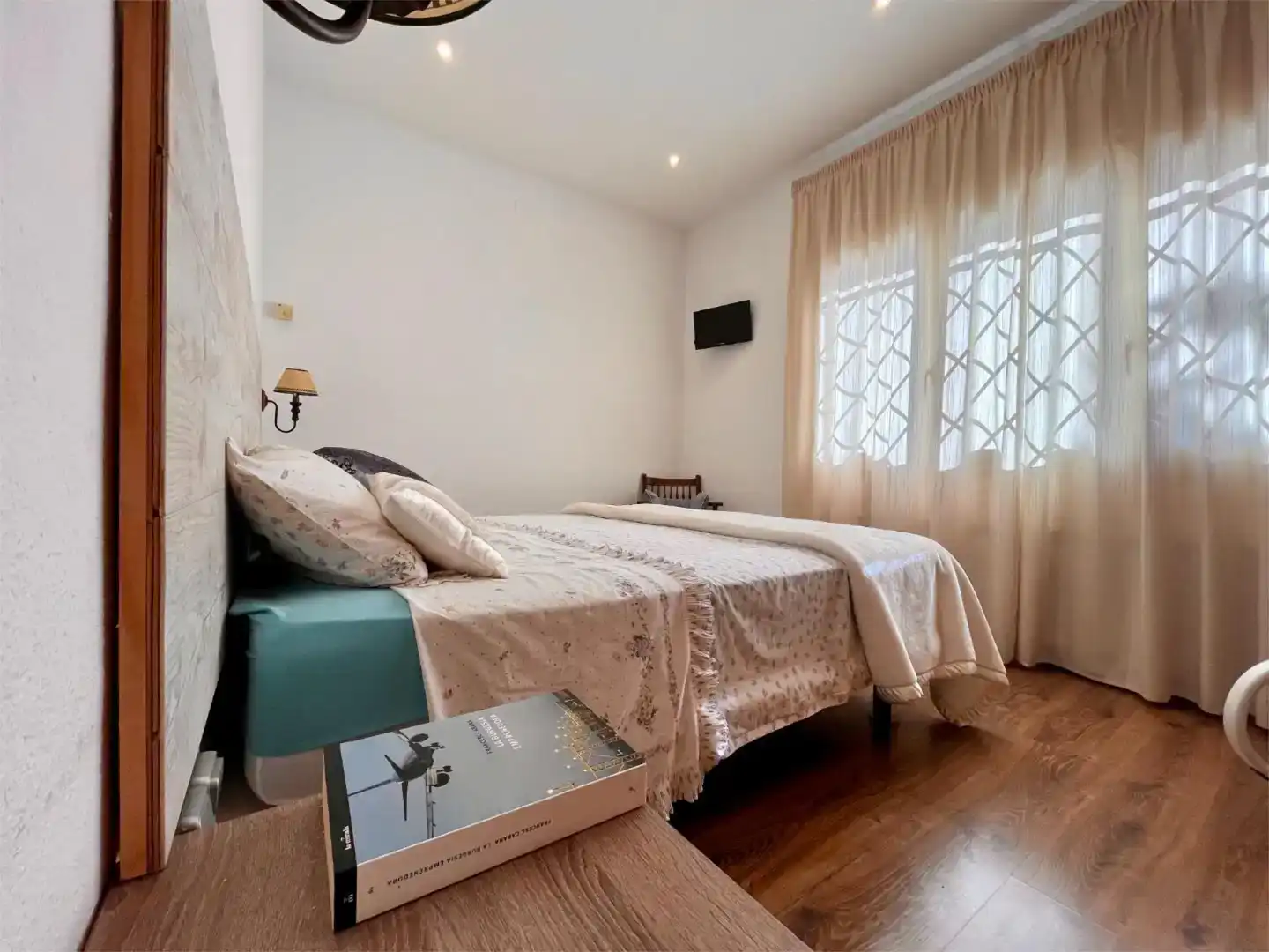 Habitación de Casa o chalet en venta en Begues con Aire acondicionado, Piscina y Balcón