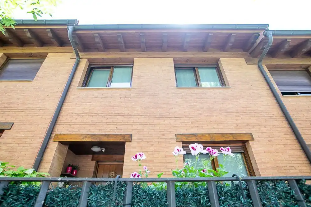 Vista exterior de Casa adosada en venta en Irurtzun con Aire acondicionado, Calefacción y Trastero