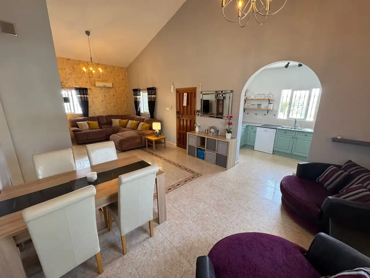 Sala d'estar de Casa o xalet en venda en Huércal-Overa amb Aire condicionat, Terrassa i Piscina
