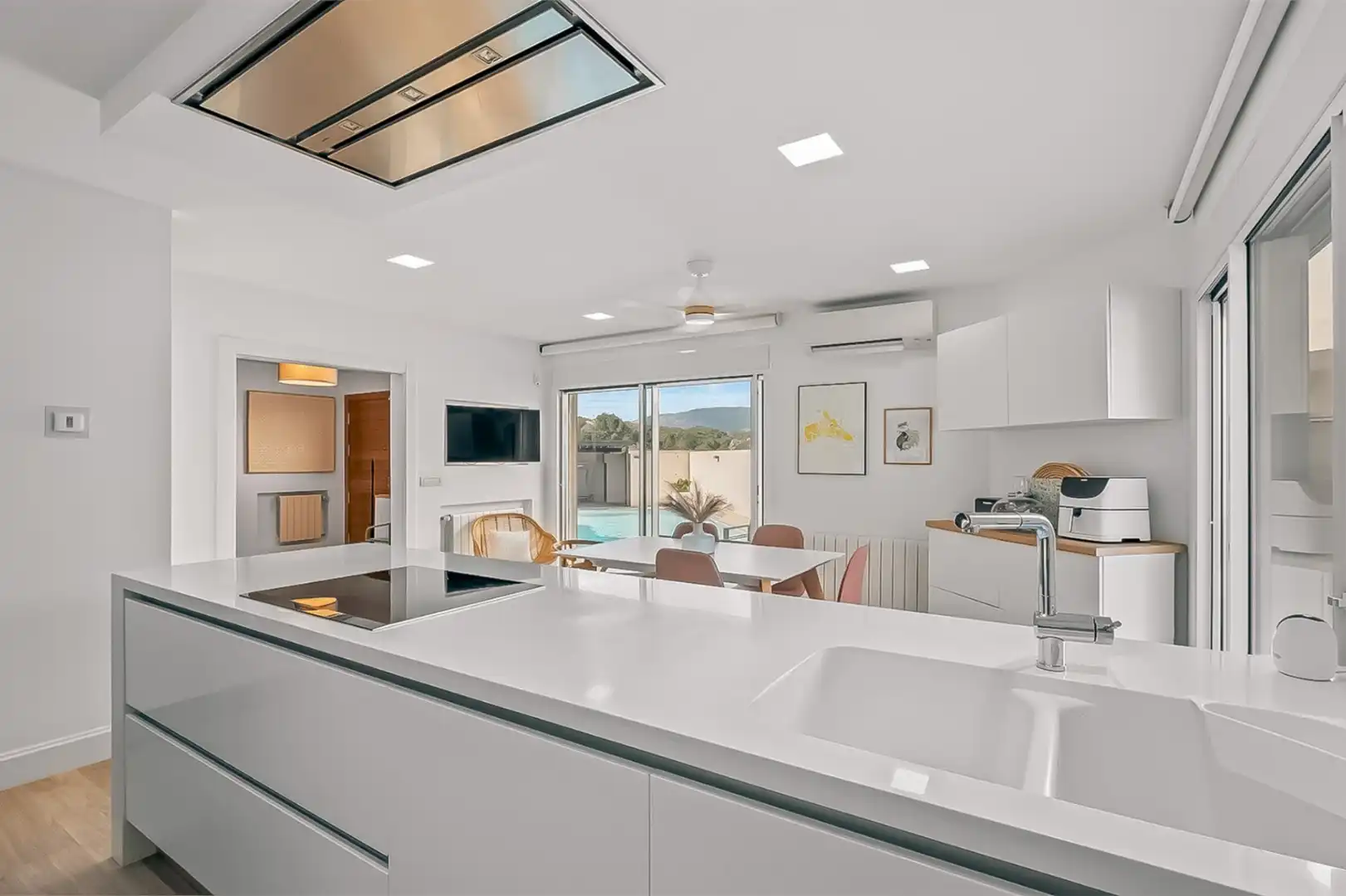 Cocina de Casa o chalet en venta en L'Alfàs del Pi con Aire acondicionado, Calefacción y Piscina