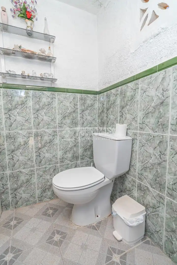 Baño de Finca rústica en venta en Linares con Aire acondicionado, Jardín privado y Terraza