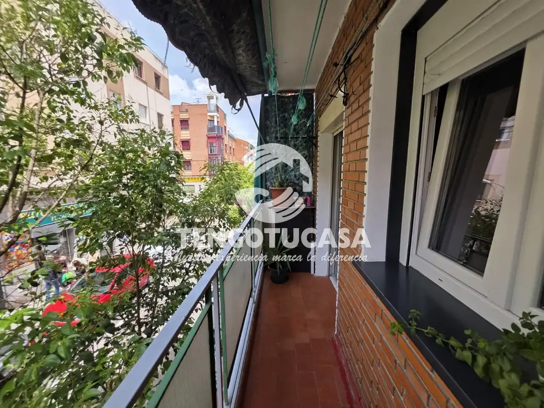 Balcony of Flat for sale in Madrid  with Air Conditioner, Terrace and Furnished