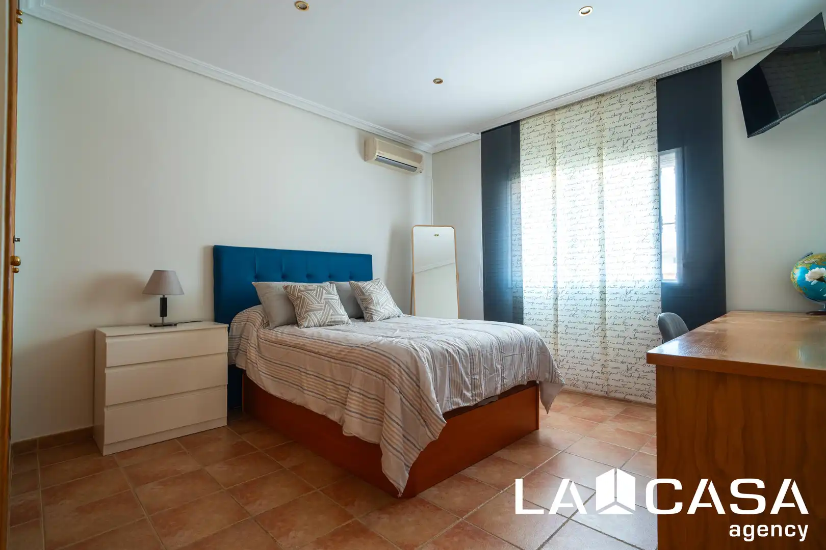 Chalet con piscina en venta en Cerros de Montequinto, imagen 42