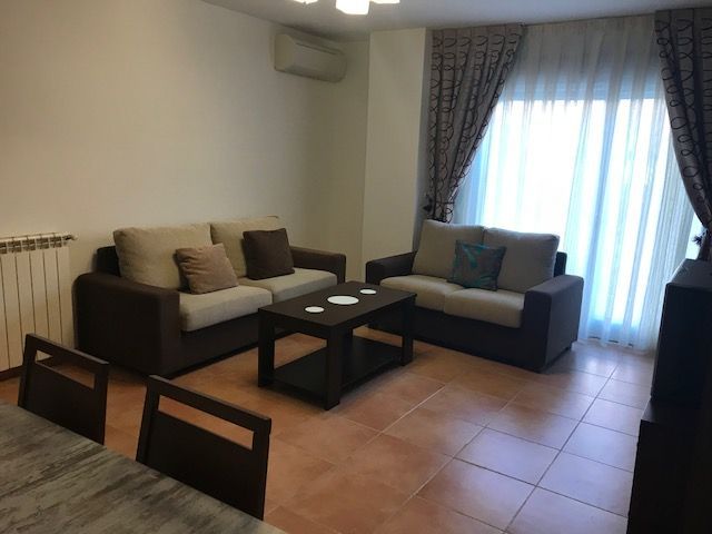 Sala d'estar de Casa adosada de lloguer en Alcalá de Henares amb Aire condicionat, Calefacció i Traster