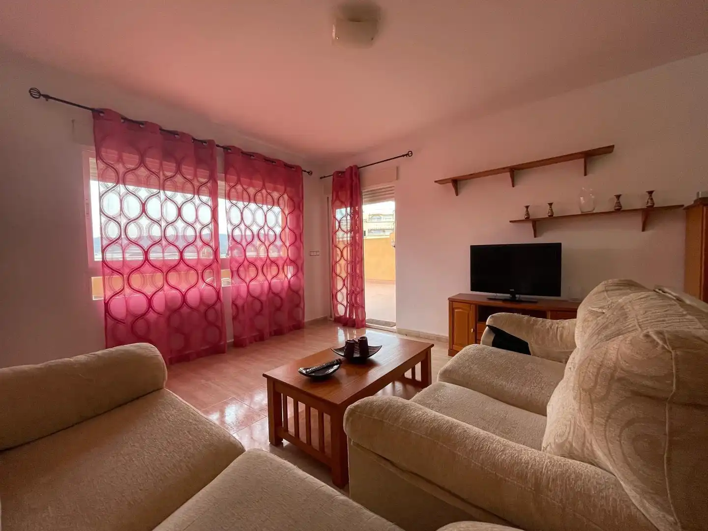 Sala d'estar de Apartament en venda en Águilas amb Aire condicionat, Terrassa i Piscina