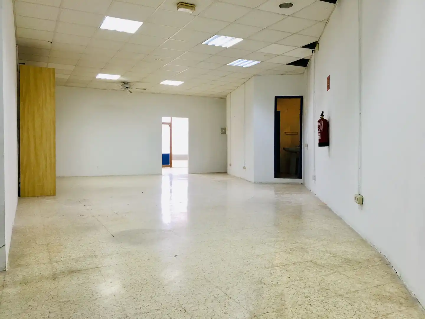 Gewerbefläche zum Verkauf in Corbera de Llobregat, imagen 2