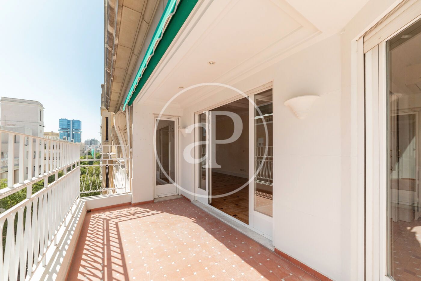 Exterior view of Flat to rent in  Madrid Capital  with Air Conditioner, Heating and Terrace