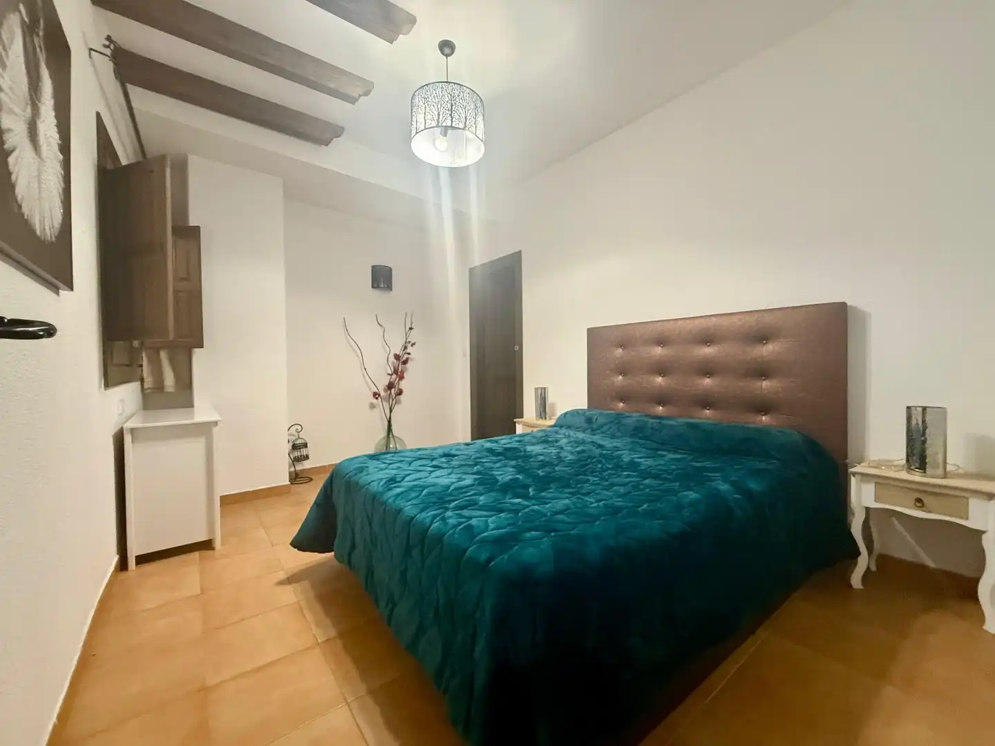 Habitación de Piso en venta en Carataunas con Calefacción, Terraza y Piscina comunitaria